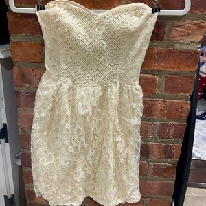 Hollister Cream Lace Strapless Dress Sweetheart Neckline XS